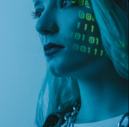 Especialista en ciberseguridad con proyección de código binario para respuesta a incidentes