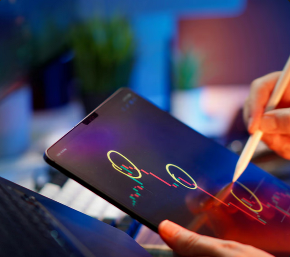 FinTech - Tablet con gráficos financieros coloridos